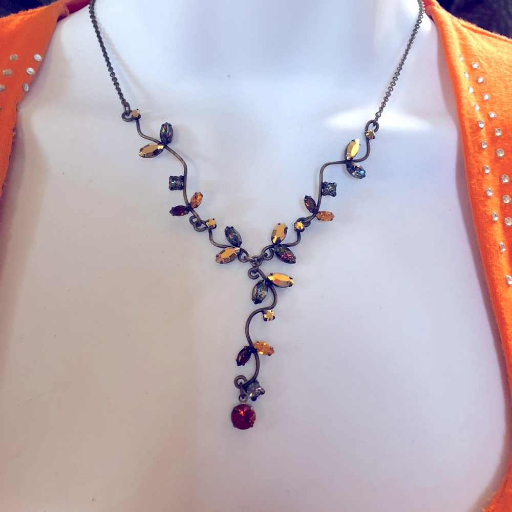 Vintage ‘VINE OF LEAVES’ Gemstone necklace/choker